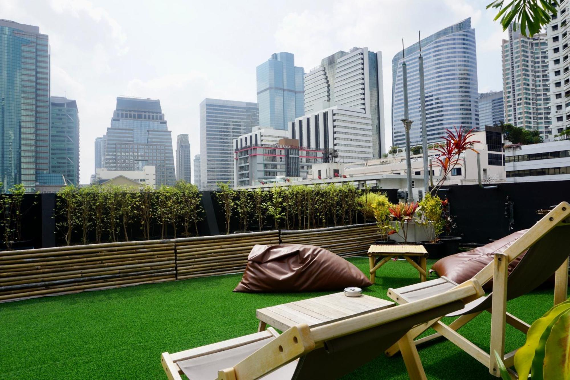 Hash Apartment With Unique Chill Design At Silom Soi 3 방콕 외부 사진