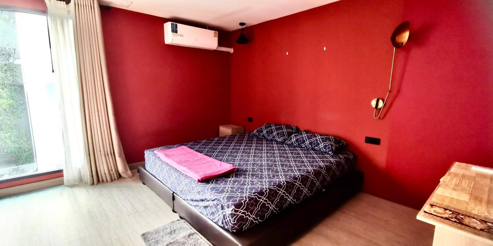 Hash Apartment With Unique Chill Design At Silom Soi 3 방콕 외부 사진